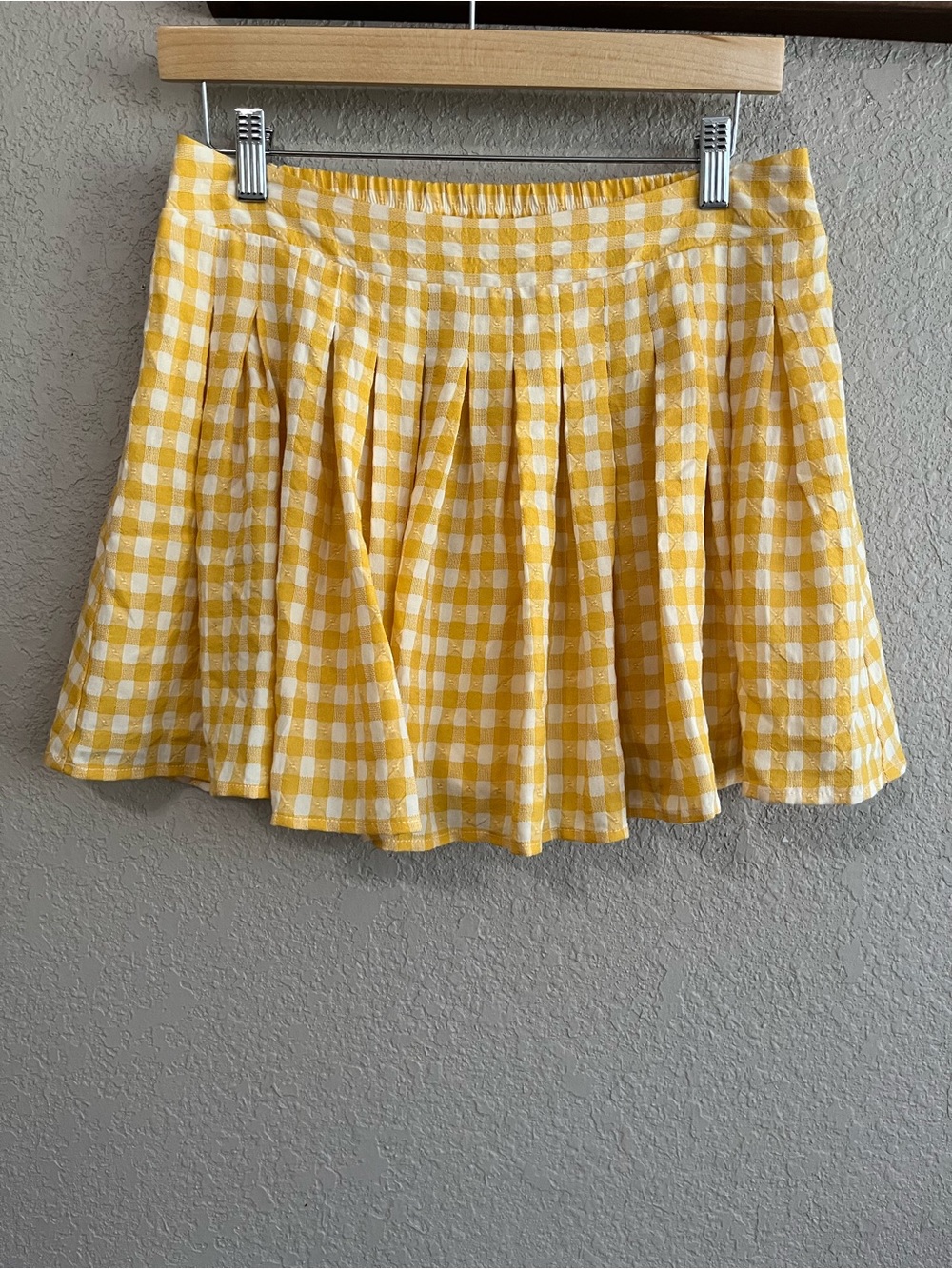 Y&I Clothing Yellow Gingham Pleated Skort Size Medium